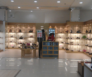 ˿�Ϸ���ŮЬ