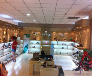 ˿�Ϸ���ŮЬ